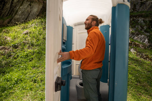 Affordable portable toilet rental in Vaughn, WA